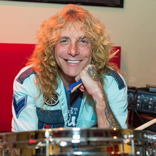 Steven Adler in Kansas City